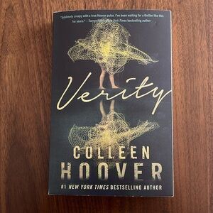 📚 3/$15 Verity by Colleen Hoover